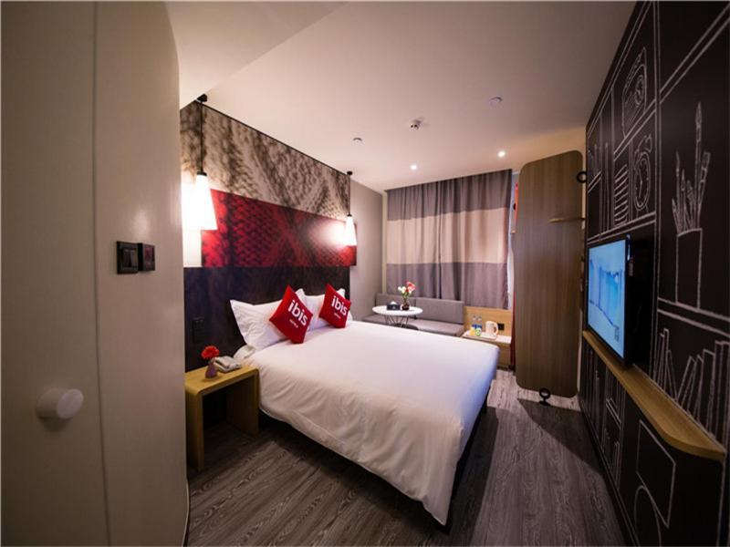 Ibis Guangzhou Yuexiu Park Metro Station Hotel Exterior foto