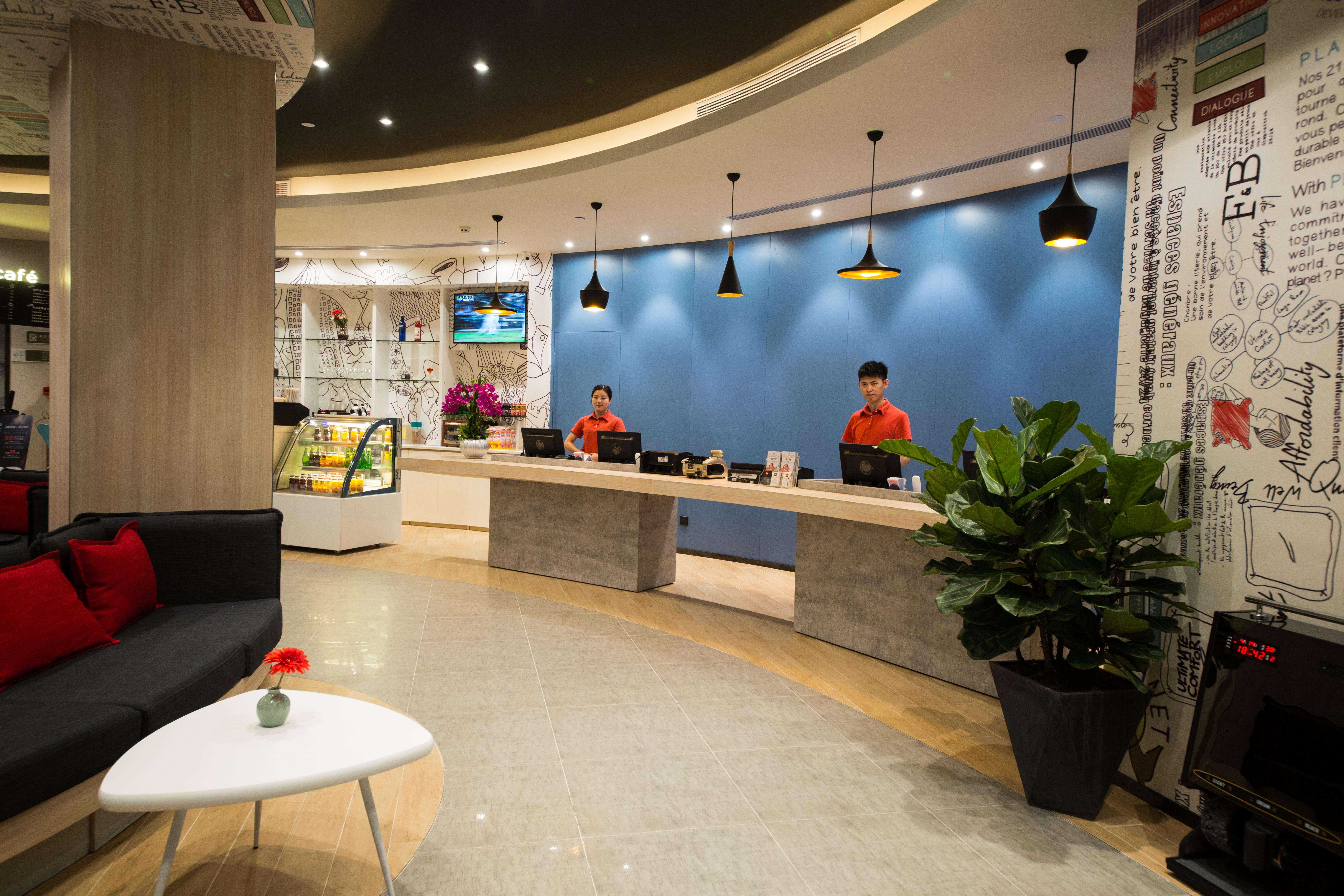 Ibis Guangzhou Yuexiu Park Metro Station Hotel Exterior foto